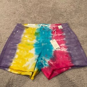 NWT Judy Blue size 1XL tie dye shorts